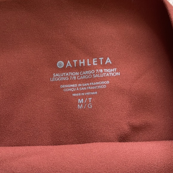 LIKE NEW Athleta Salutation Cargo 7/8 Tight - Picture 5 of 7